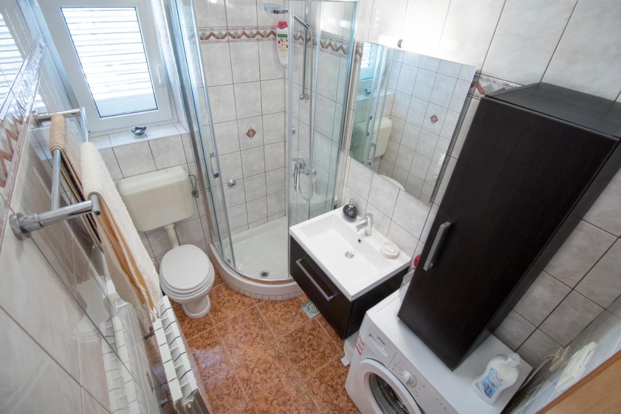 Apartments With A Parking Space Punat, Krk - 20553 Exterior photo